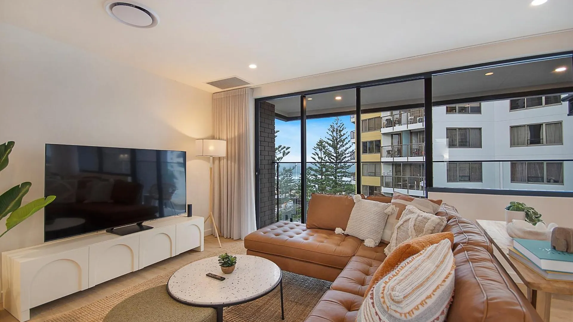 The Shores Surfers Paradise Apartments Gold Coast
