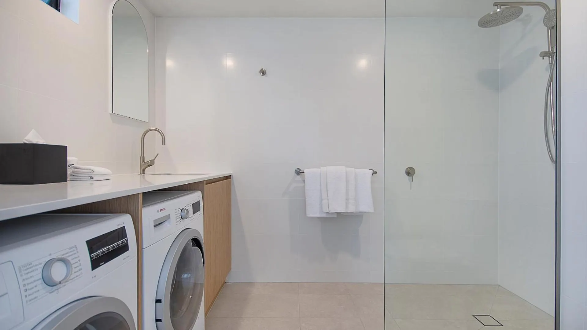 The Shores Surfers Paradise Apartments Gold Coast 0*,  Australia