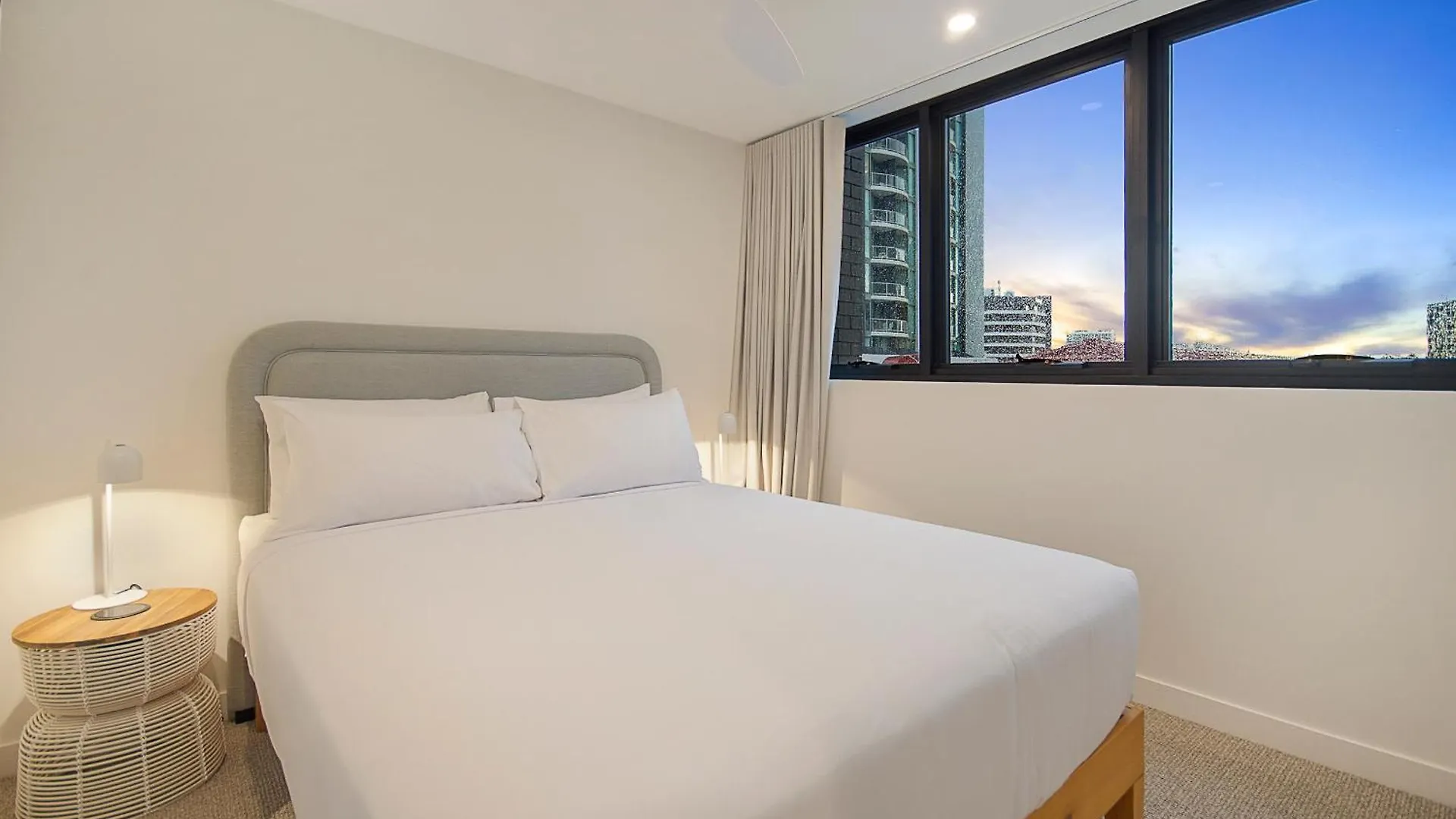 The Shores Surfers Paradise Apartments Gold Coast