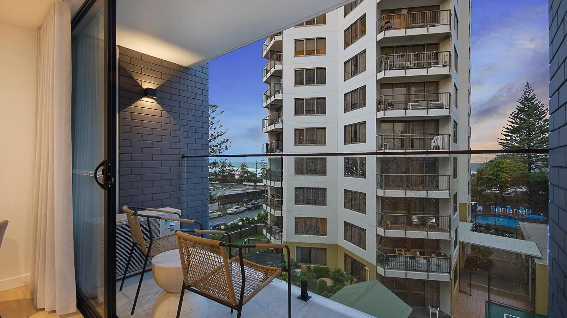 The Shores Surfers Paradise Apartments Gold Coast
