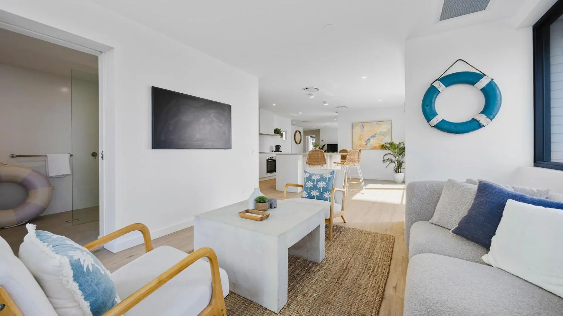 The Shores Surfers Paradise Apartments Gold Coast