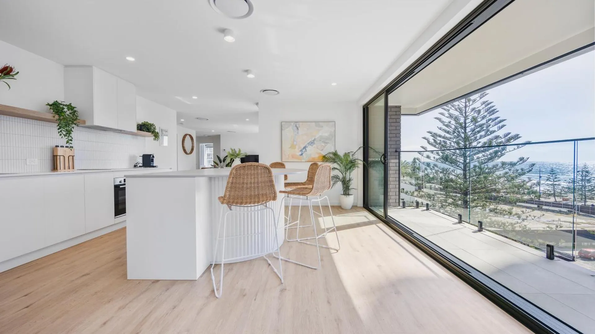 The Shores Surfers Paradise Apartments Gold Coast