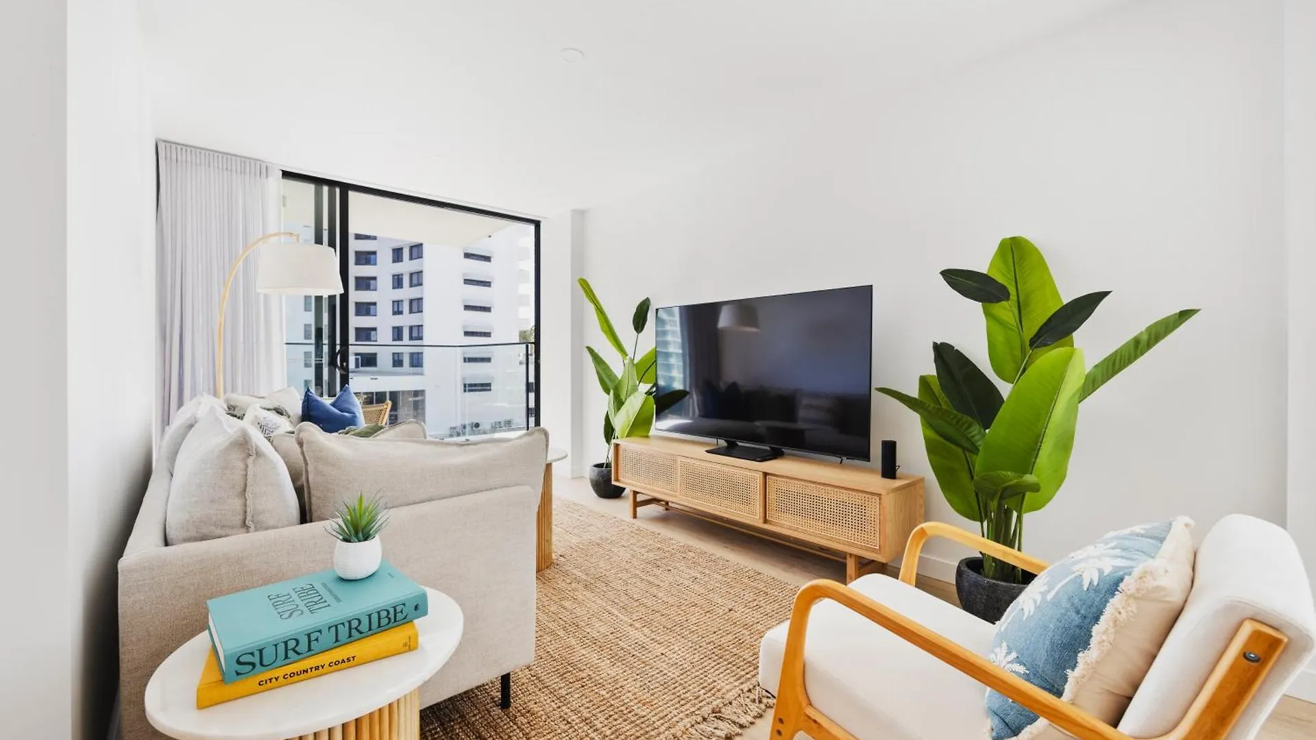 The Shores Surfers Paradise Apartments Gold Coast