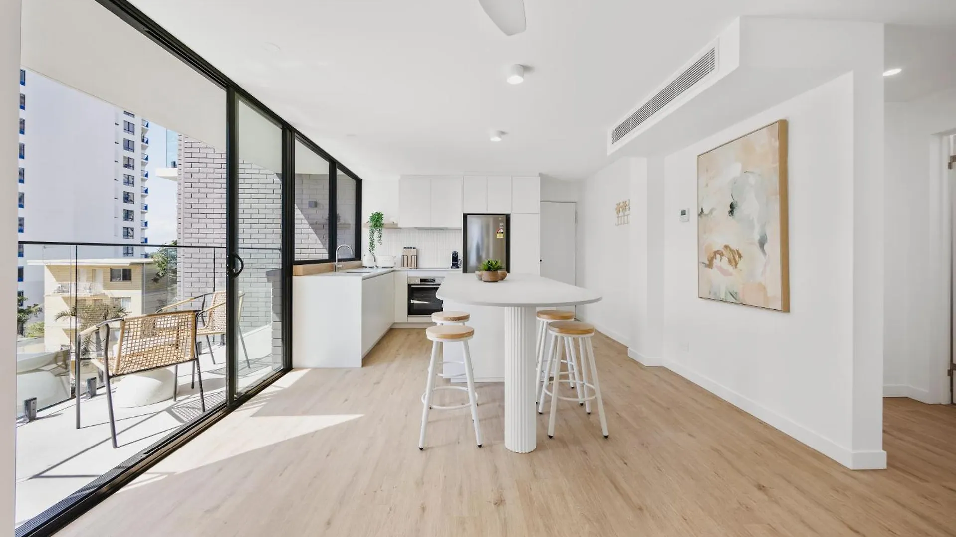 The Shores Surfers Paradise Apartments Gold Coast