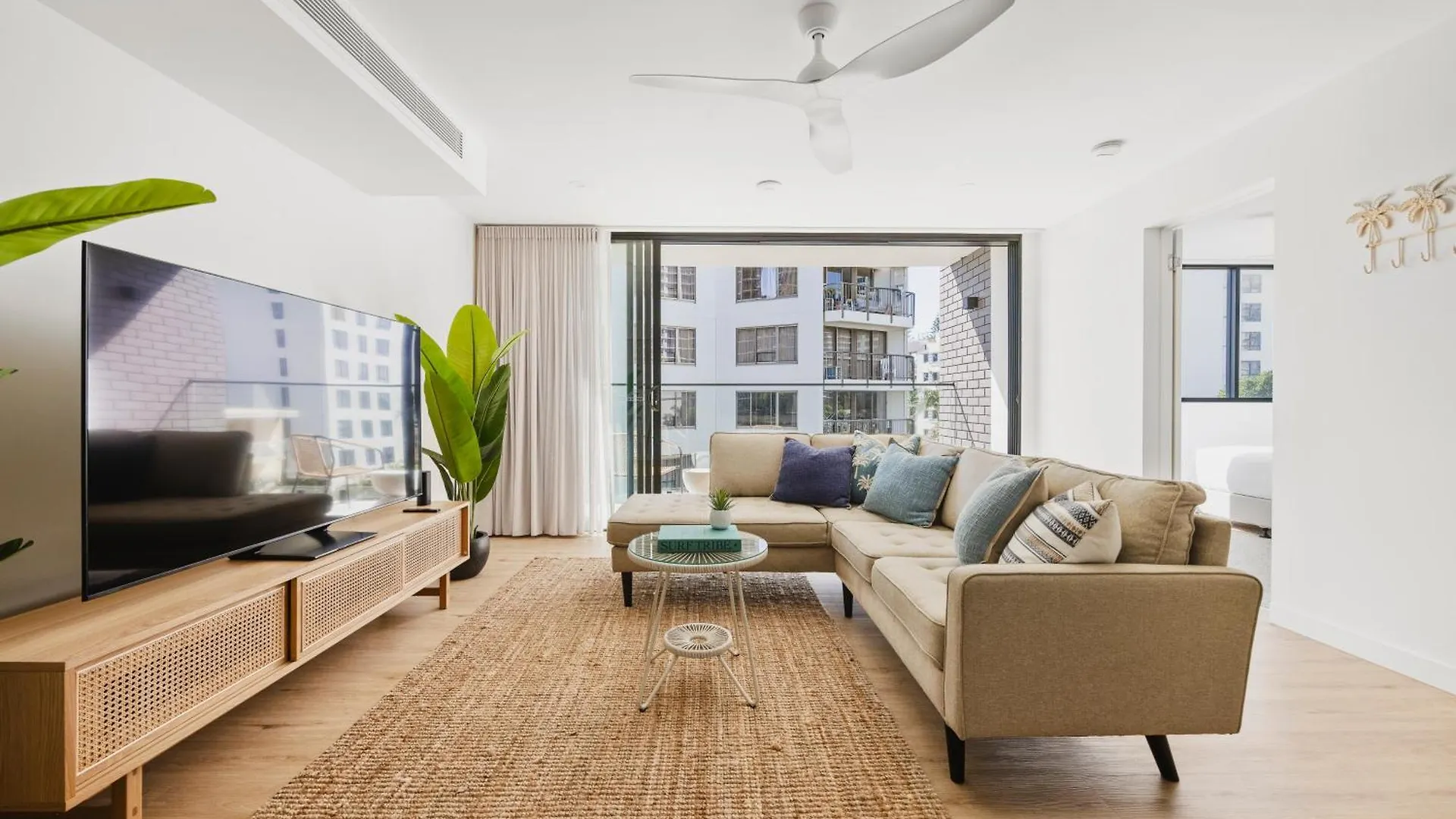 The Shores Surfers Paradise Apartments Gold Coast