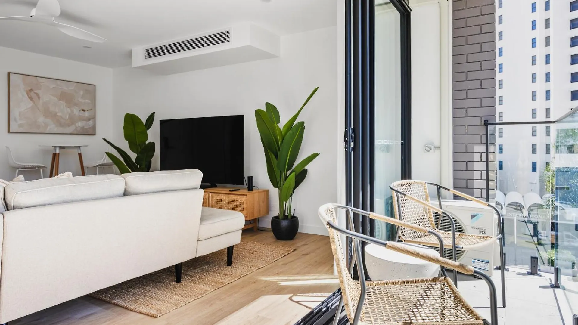 The Shores Surfers Paradise Apartments Gold Coast