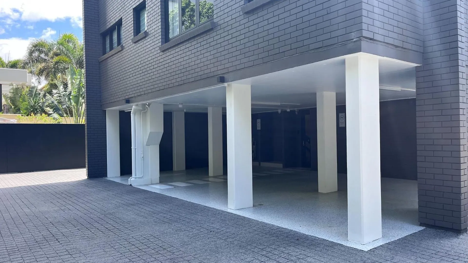 The Shores Surfers Paradise Apartments Gold Coast